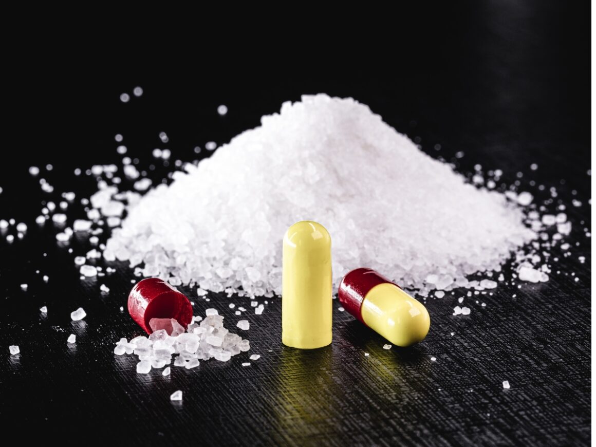 Drogy bere o třetinu víc lidí než před dekádou. OSN varuje před syntetickými opioidy