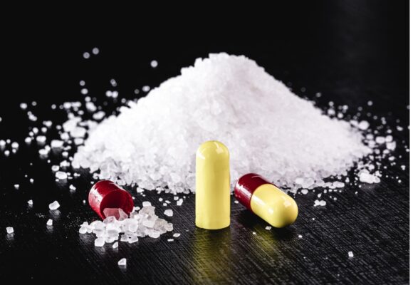 Drogy bere o třetinu víc lidí než před dekádou. OSN varuje před syntetickými opioidy